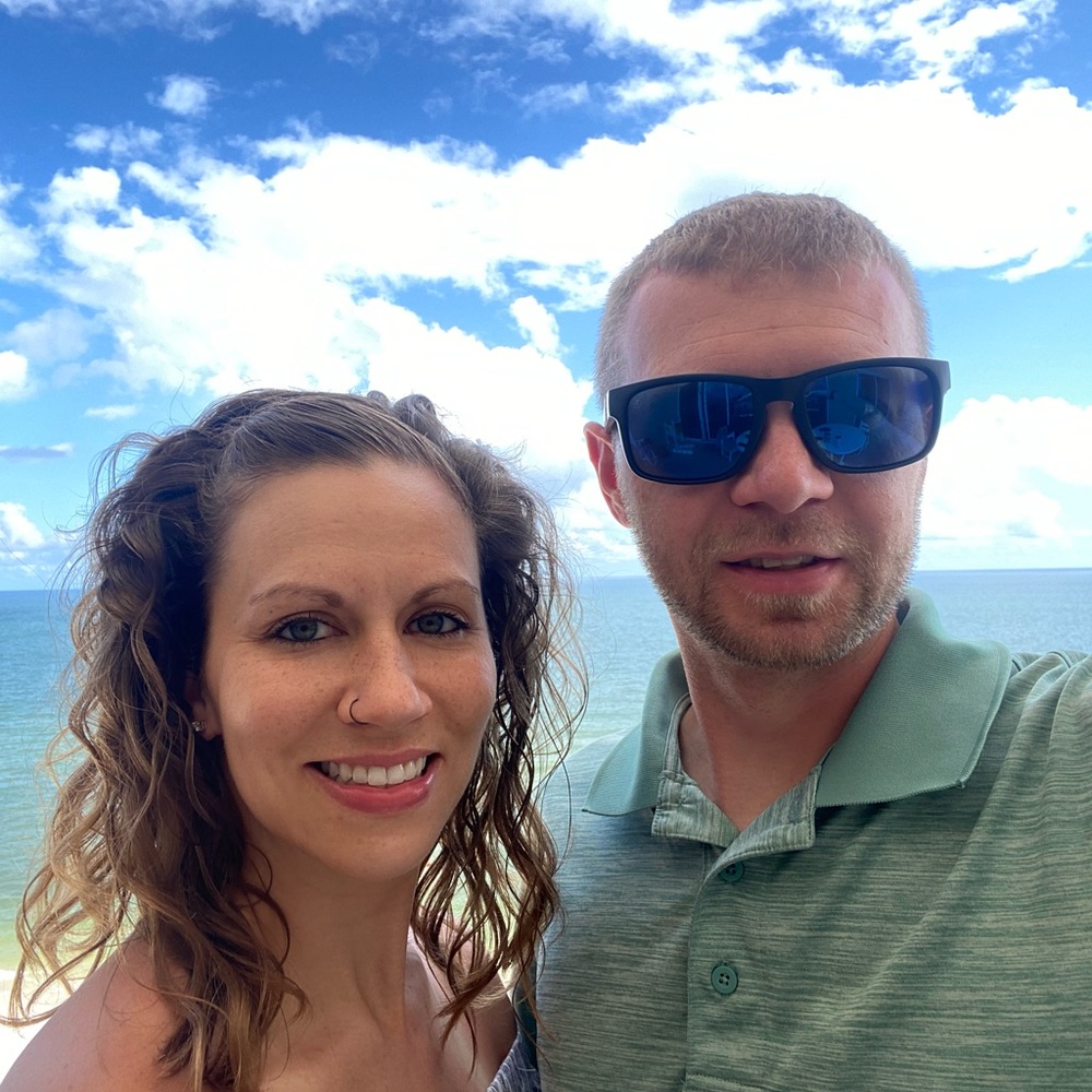 Meet poshers, Kelsey and Brian